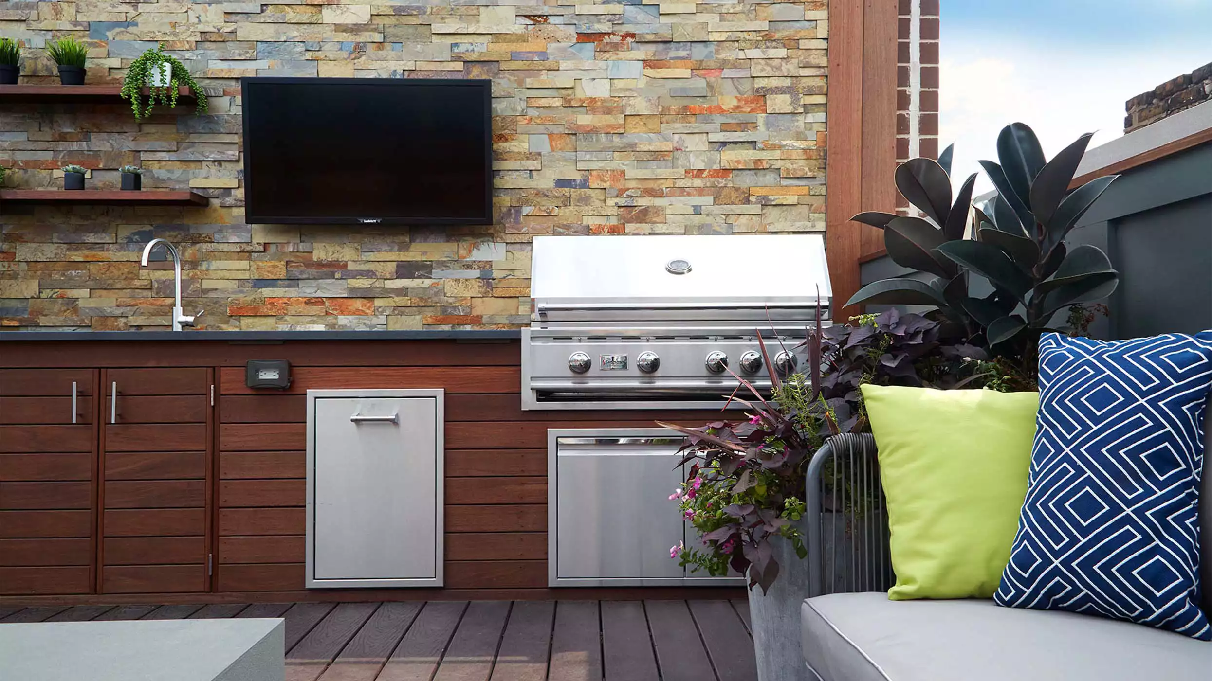 Outdoor Ice Maker - Gallery image 6