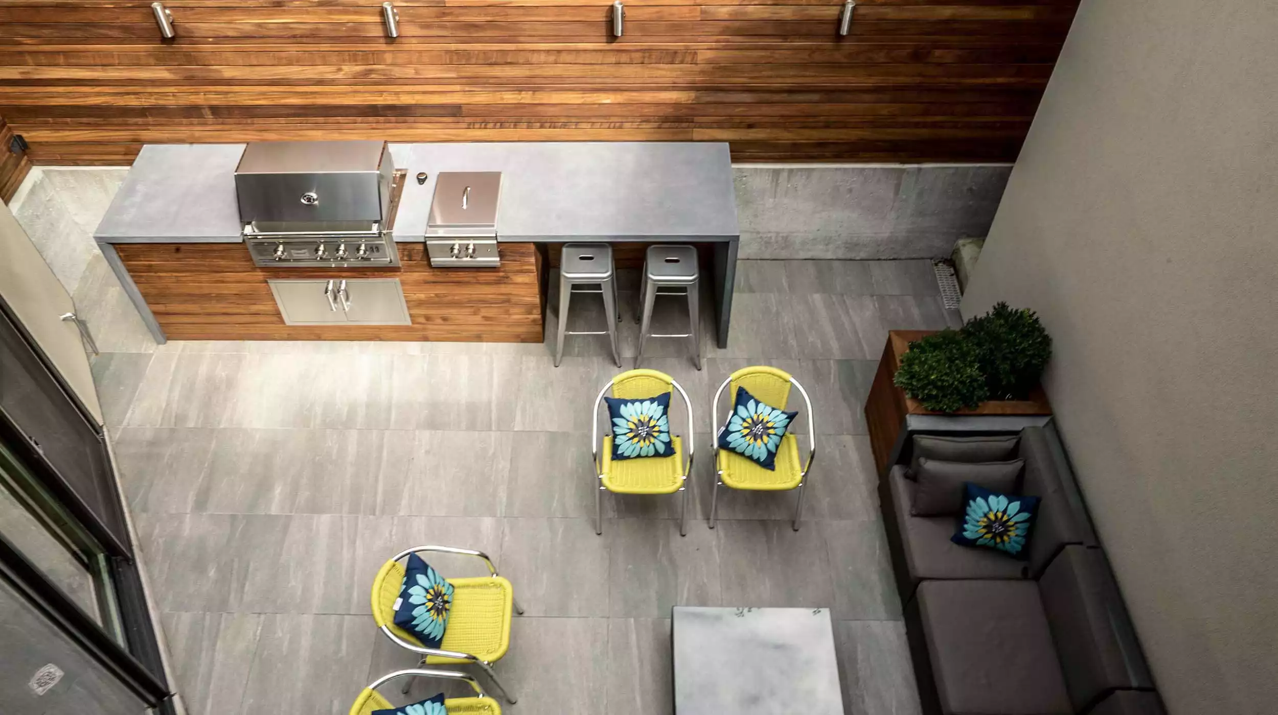 Porcelain Tile Decking - Gallery image 11