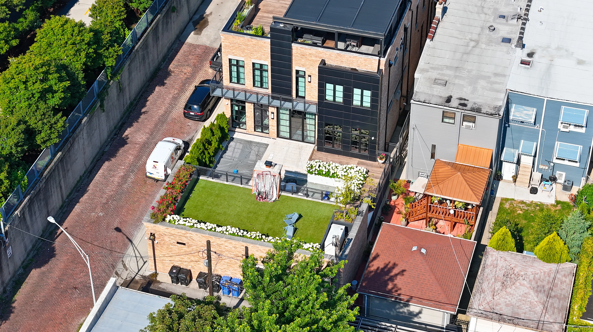 Roofdeck Synthetic Turf - Gallery image 2