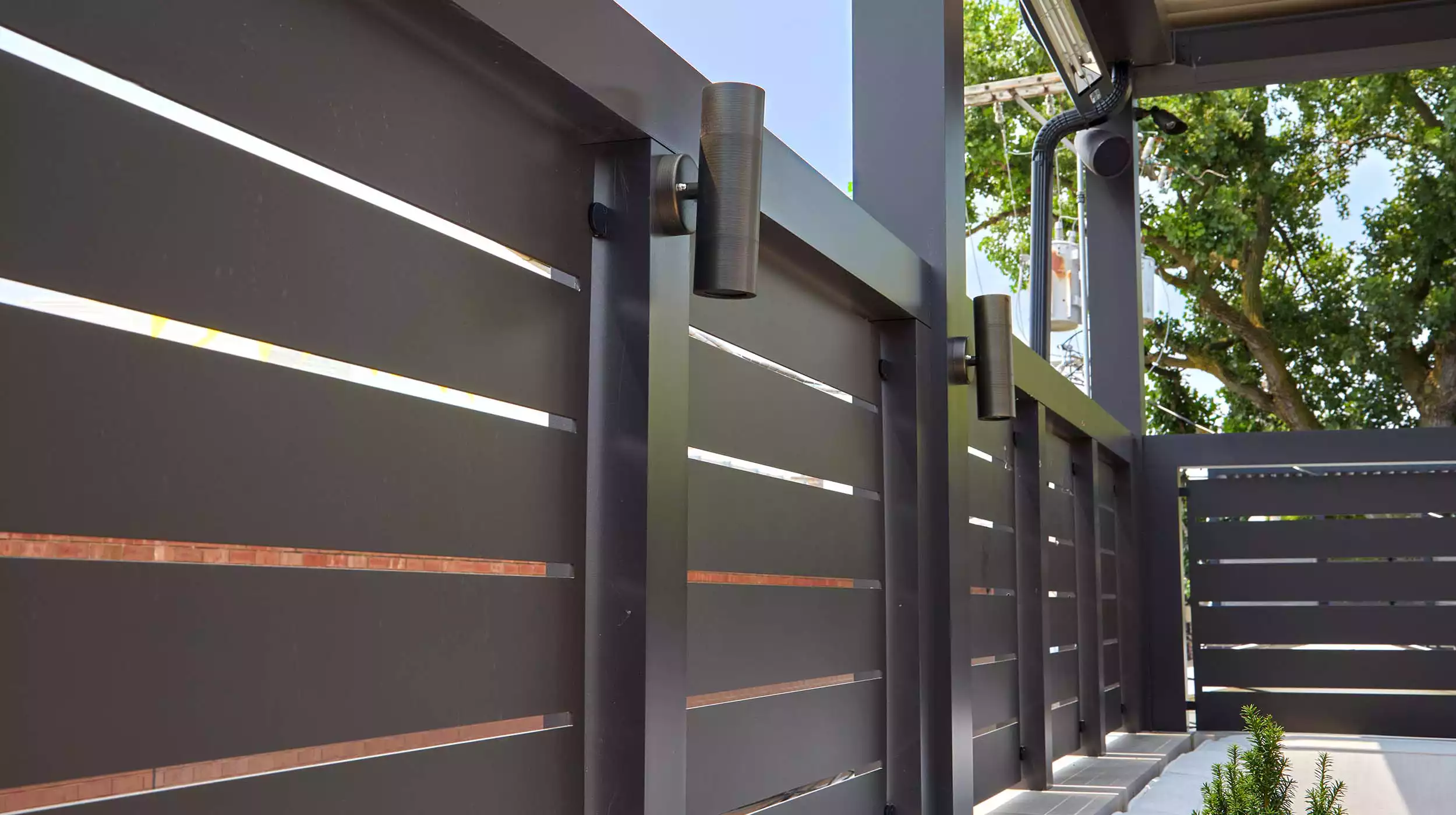 Double Garage Deck - Gallery image 7