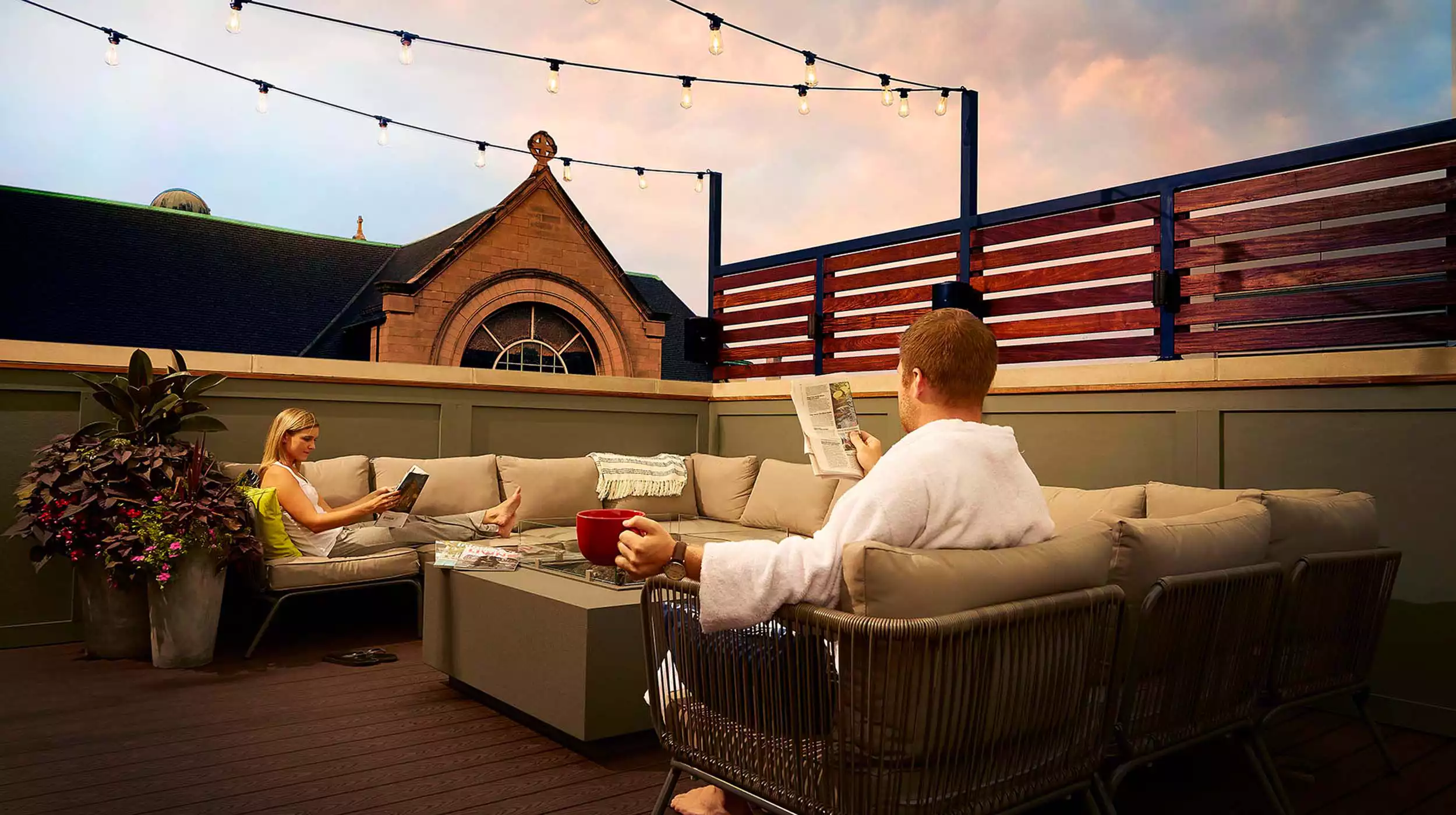 Lively Lincoln Park Rooftop Lounge - Gallery image 1