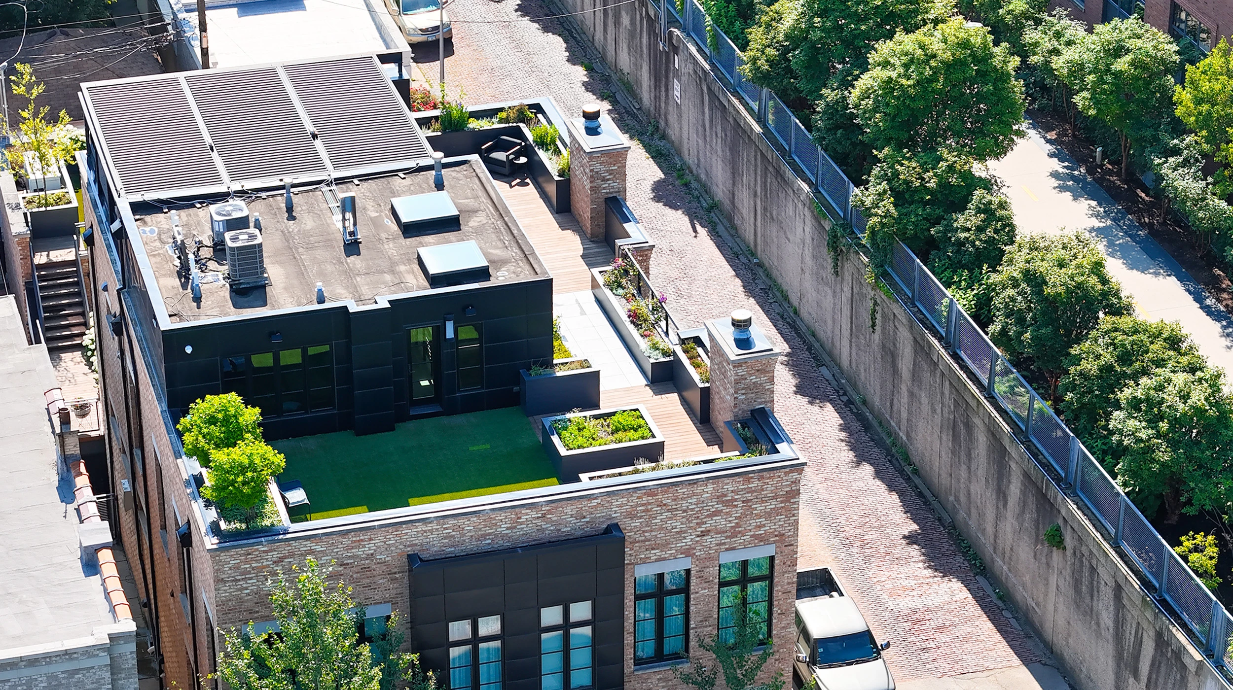 The 606 Greenway Haven - Gallery image 6