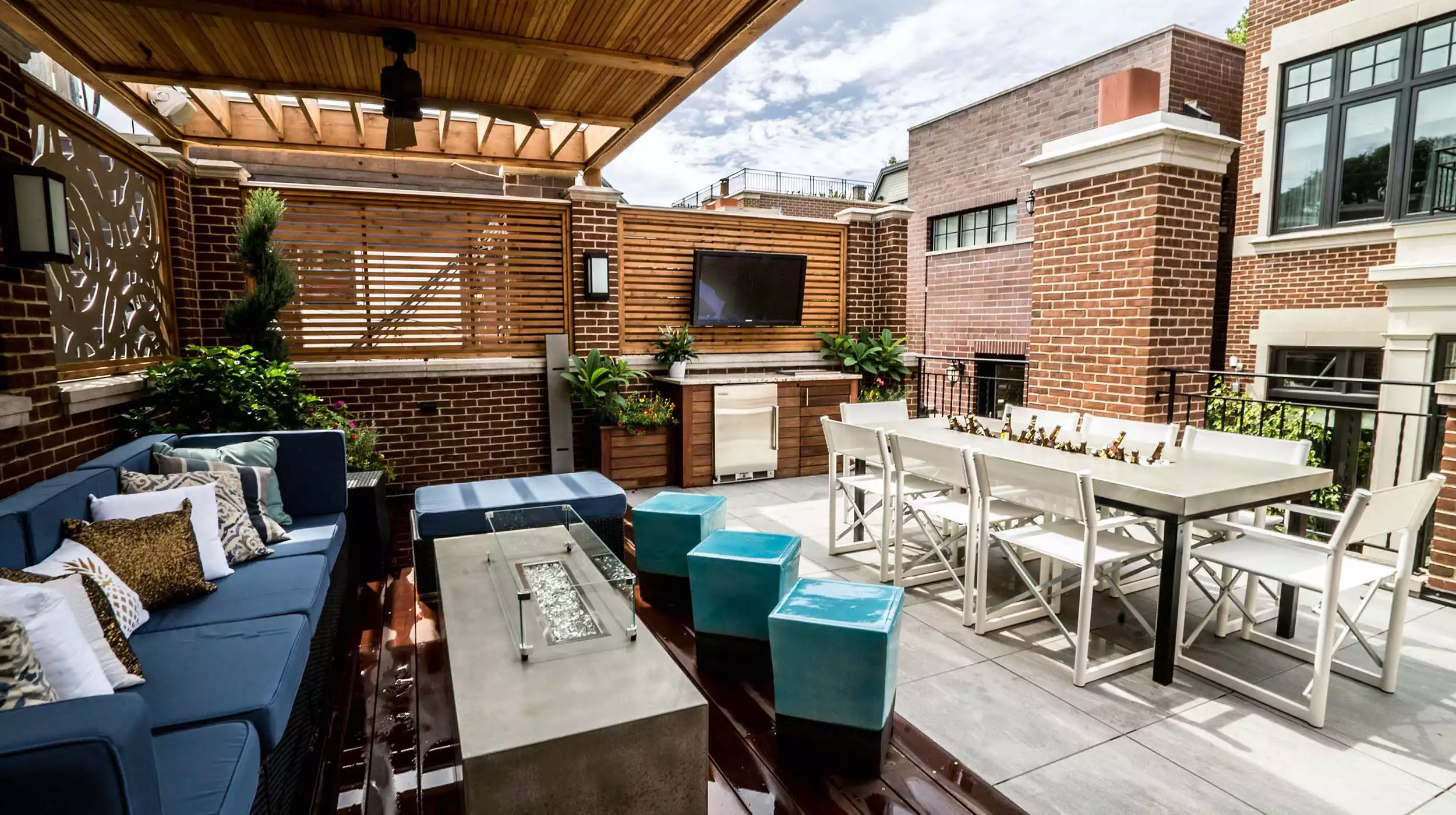 Wrigleyville Wonder Roof Deck - Gallery image 1